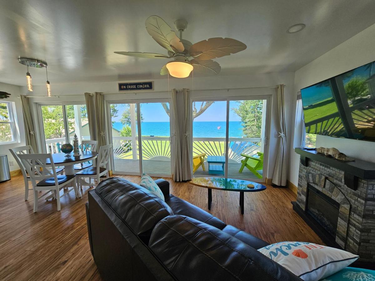 Tree-Top Lake-Front Cottage Madison المظهر الخارجي الصورة
