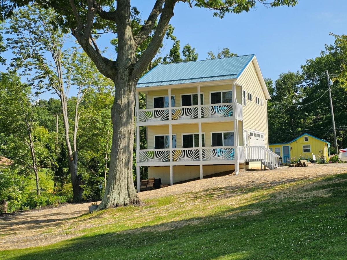 Tree-Top Lake-Front Cottage Madison المظهر الخارجي الصورة